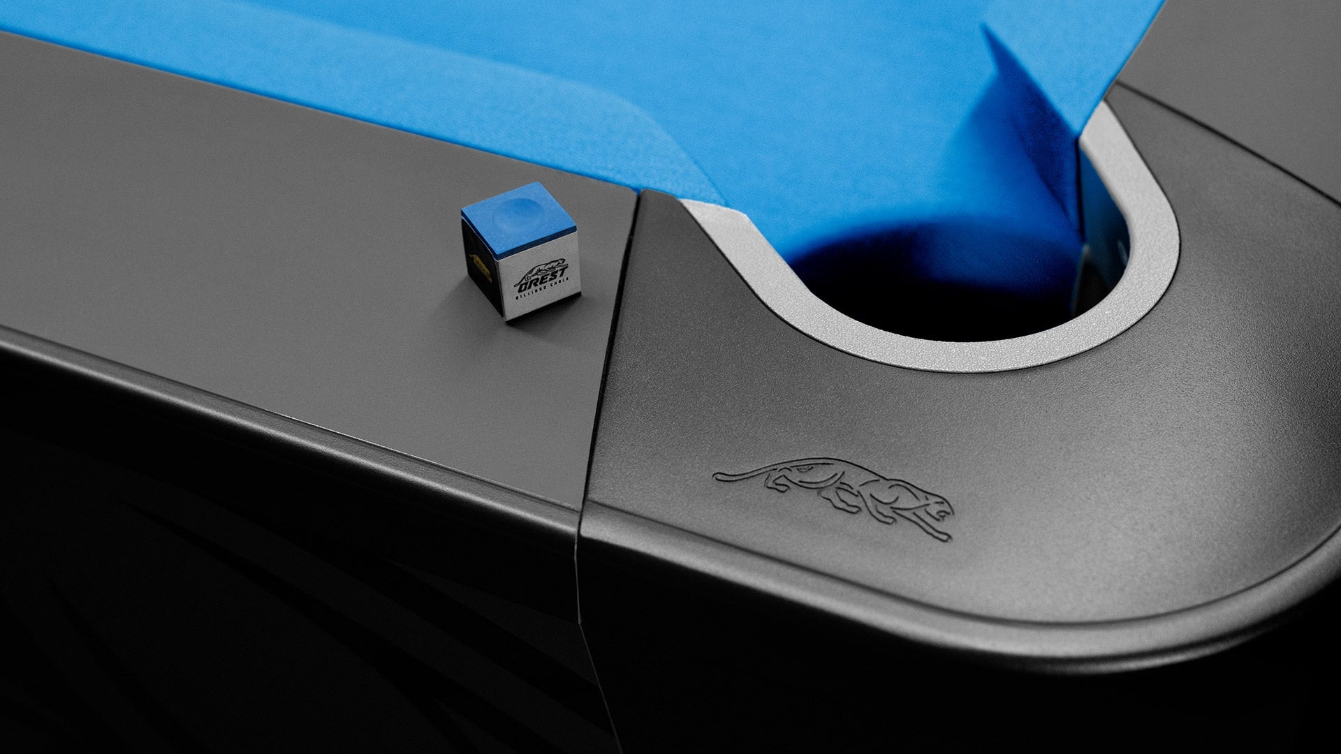 Predator Crest Billiard Chalk